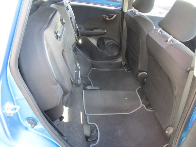 フィット G 14インチアルミ ETC SD DVD CD 取扱説明書 メンテナンスノート 純正セキュリティー キーレスエントリー ドアミラーウィンカー(27枚目)