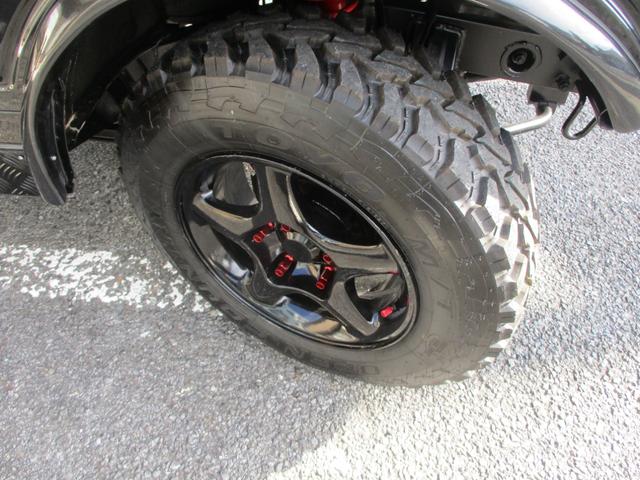 ジムニー ワイルドウインド　４ＷＤ　１６ＡＷ　タイヤ新品　スロットルボディ新品　社外イカリングヘッドライト　ルーフラック　縞鋼板サイドパネル　３インチリフトＵＰ　社外ステアリング　ＬＥＤテールランプ　縞鋼板タンクカバー　ＥＴＣ（2枚目）