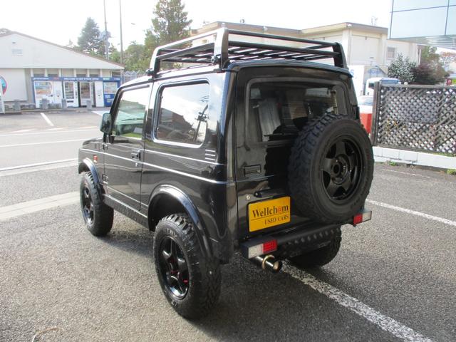 ジムニー ワイルドウインド　４ＷＤ　１６ＡＷ　タイヤ新品　スロットルボディ新品　社外イカリングヘッドライト　ルーフラック　縞鋼板サイドパネル　３インチリフトＵＰ　社外ステアリング　ＬＥＤテールランプ　縞鋼板タンクカバー　ＥＴＣ（11枚目）