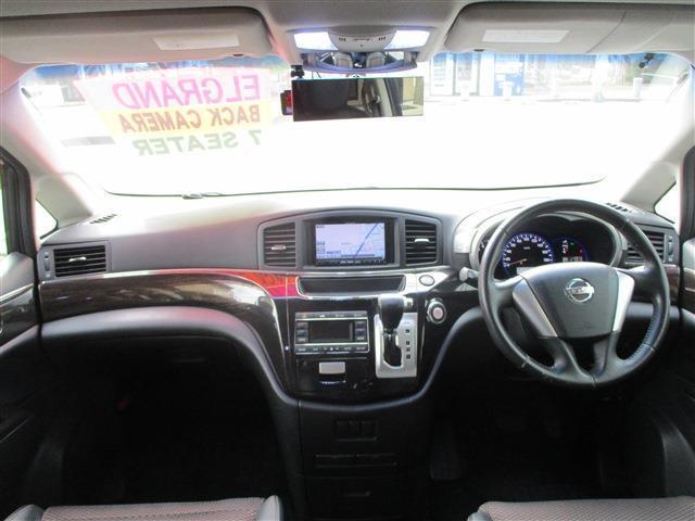 エルグランド ３５０ハイウェイスター　１８ＡＷ　ＥＴＣ　ＨＩＤヘッドランプ　フォグ　両側パワースライド　ドア　バックカメラ　サンシェード　ＣＬＥＡＮ　取説　ハーフレザーシート　ＨＤＤナビ　Ｂｌｕｅｔｏｏｔｈ　ｎｉｓｕｍｏマフラー（13枚目）