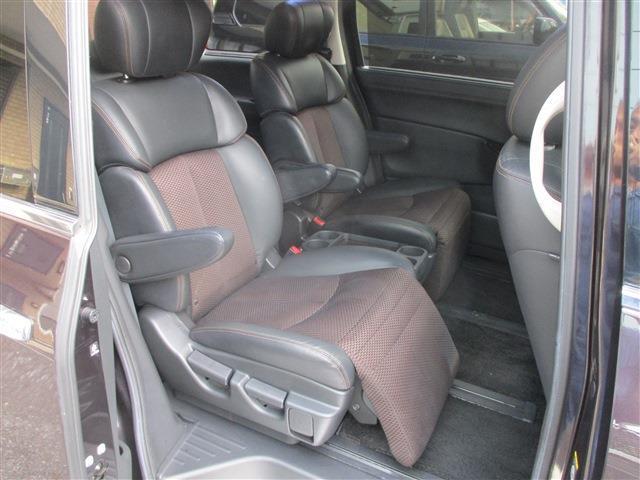 エルグランド ３５０ハイウェイスター　１８ＡＷ　ＥＴＣ　ＨＩＤヘッドランプ　フォグ　両側パワースライド　ドア　バックカメラ　サンシェード　ＣＬＥＡＮ　取説　ハーフレザーシート　ＨＤＤナビ　Ｂｌｕｅｔｏｏｔｈ　ｎｉｓｕｍｏマフラー（29枚目）