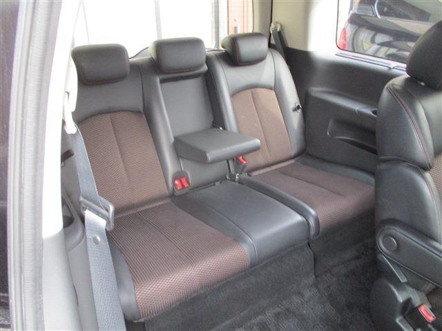 エルグランド ３５０ハイウェイスター　１８ＡＷ　ＥＴＣ　ＨＩＤヘッドランプ　フォグ　両側パワースライド　ドア　バックカメラ　サンシェード　ＣＬＥＡＮ　取説　ハーフレザーシート　ＨＤＤナビ　Ｂｌｕｅｔｏｏｔｈ　ｎｉｓｕｍｏマフラー（30枚目）