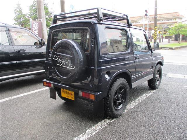 ジムニー ワイルドウインドリミテッド　４ＷＤ　１６ＡＷ　社外キーレス　純正ルーフラック　ＮＴＳ製　ステンレスサイドパネル　背面タイヤ　ＭＯＭＯステアリング　社外フロントバンパー（9枚目）