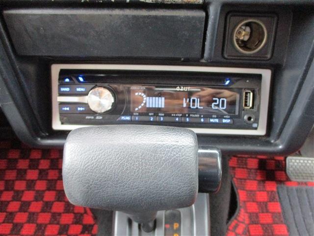 ジムニー ワイルドウインドリミテッド　４ＷＤ　１６ＡＷ　社外キーレス　純正ルーフラック　ＮＴＳ製　ステンレスサイドパネル　背面タイヤ　ＭＯＭＯステアリング　社外フロントバンパー（19枚目）