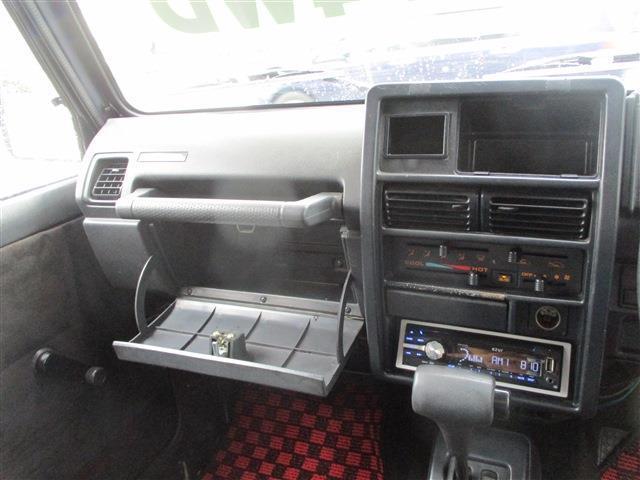 ジムニー ワイルドウインドリミテッド　４ＷＤ　１６ＡＷ　社外キーレス　純正ルーフラック　ＮＴＳ製　ステンレスサイドパネル　背面タイヤ　ＭＯＭＯステアリング　社外フロントバンパー（23枚目）