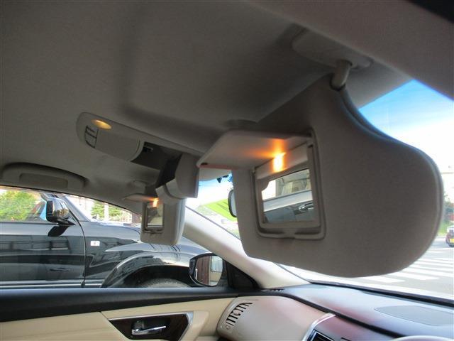 バニティライト付！