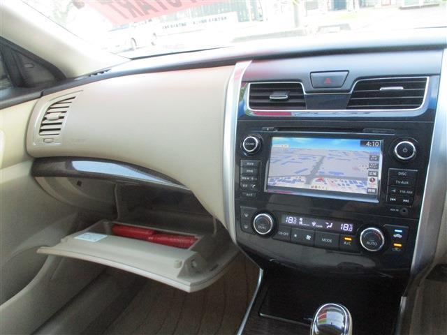 小物入れも十分有ります！＆ＡＵＴＯ　エアコン機能！