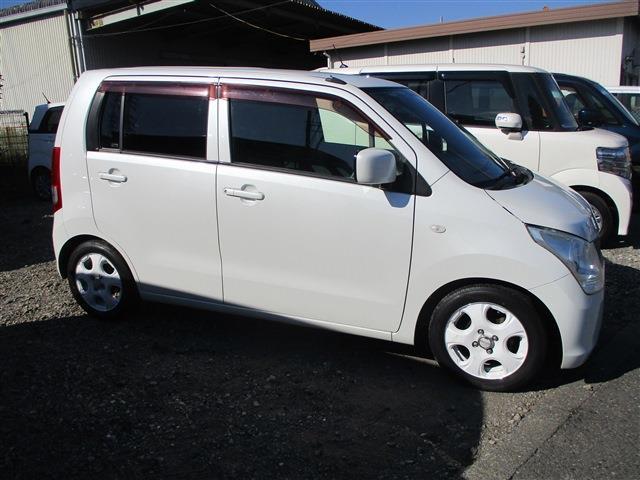 ワゴンＲ ＦＸ　１４ＡＷ　ＨＤＤナビ　フルセグＴＶ　キーレス　Ｂｌｕｅｔｏｏｔｈ　取説　純正セキュリティー（8枚目）