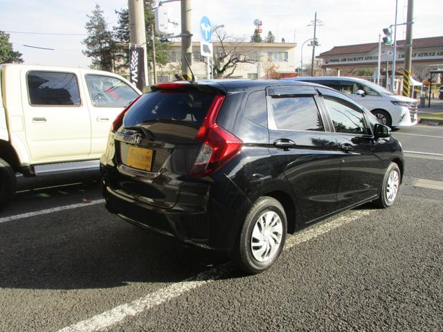 フィット 13G・Fパッケージ ETC バックカメラ ワンセグTV ステアリングスイッチ ドライブレコーダー 取説 メンテナンスノート Bluetooth DVD CD キーレス(8枚目)