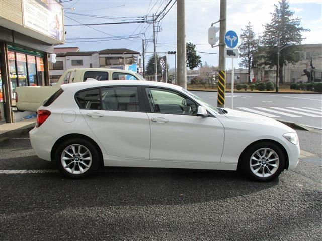 １シリーズ １１６ｉ　スタイル　１６ＡＷ　ＥＴＣ　取説　メンテナンスノート　キーレス　レーン外れセンサー　ドライブレコーダー　前後　ＡＵＴＯライト　ＳＰＯＲＴＭＯＤＥ　ＨＩＤヘッドランプ　Ｆフォグ　Ｒフォグ　ＨＤＤナビ　ＣＤ（8枚目）