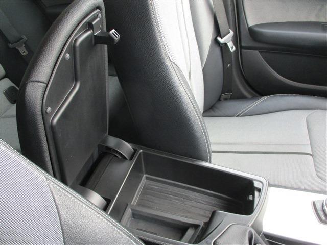 １シリーズ １１６ｉ　スタイル　１６ＡＷ　ＥＴＣ　取説　メンテナンスノート　キーレス　レーン外れセンサー　ドライブレコーダー　前後　ＡＵＴＯライト　ＳＰＯＲＴＭＯＤＥ　ＨＩＤヘッドランプ　Ｆフォグ　Ｒフォグ　ＨＤＤナビ　ＣＤ（27枚目）