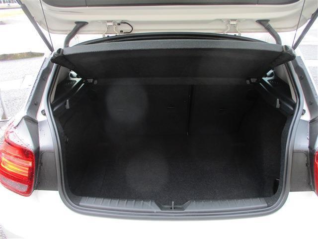 １シリーズ １１６ｉ　スタイル　１６ＡＷ　ＥＴＣ　取説　メンテナンスノート　キーレス　レーン外れセンサー　ドライブレコーダー　前後　ＡＵＴＯライト　ＳＰＯＲＴＭＯＤＥ　ＨＩＤヘッドランプ　Ｆフォグ　Ｒフォグ　ＨＤＤナビ　ＣＤ（30枚目）