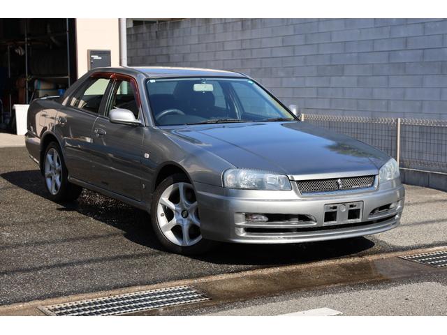 スカイライン ２５ＧＴターボ　ＲＢ２５ＤＥＴターボエンジン搭載モデル／フルノーマル／実走行／純正ＨＩＤヘッドライト／対抗キャリパー／リヤ軽修復有／カスタムベース（2枚目）