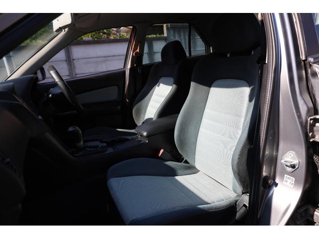 スカイライン ２５ＧＴターボ　ＲＢ２５ＤＥＴターボエンジン搭載モデル／フルノーマル／実走行／純正ＨＩＤヘッドライト／対抗キャリパー／リヤ軽修復有／カスタムベース（39枚目）