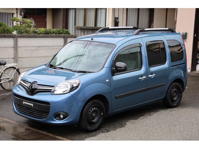 カングー ゼン　１．２リッターターボエンジン、ＥＤＣ搭載モデル／両側スライドドア／ルーフレール／フルセグナビ／バックカメラ／ＥＴＣ／ドライブレコーダー／ＬＥＤヘッドライト／ＲＶランド社製専用ベッドＫＩＴ／（16枚目）