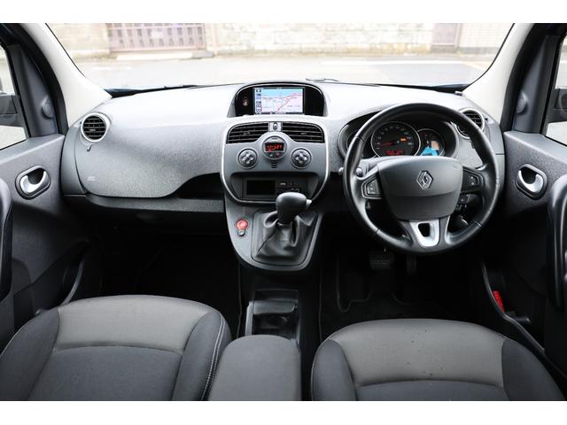 カングー ゼン　１．２リッターターボエンジン、ＥＤＣ搭載モデル／両側スライドドア／ルーフレール／フルセグナビ／バックカメラ／ＥＴＣ／ドライブレコーダー／ＬＥＤヘッドライト／ＲＶランド社製専用ベッドＫＩＴ／（24枚目）