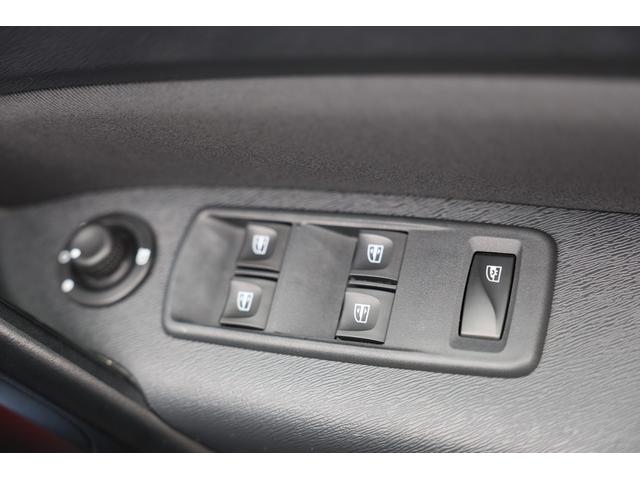 カングー ゼン　１．２リッターターボエンジン、ＥＤＣ搭載モデル／両側スライドドア／ルーフレール／フルセグナビ／バックカメラ／ＥＴＣ／ドライブレコーダー／ＬＥＤヘッドライト／ＲＶランド社製専用ベッドＫＩＴ／（26枚目）