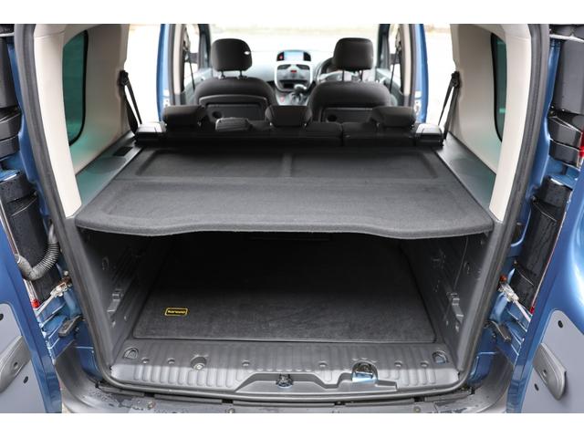 カングー ゼン　１．２リッターターボエンジン、ＥＤＣ搭載モデル／両側スライドドア／ルーフレール／フルセグナビ／バックカメラ／ＥＴＣ／ドライブレコーダー／ＬＥＤヘッドライト／ＲＶランド社製専用ベッドＫＩＴ／（49枚目）