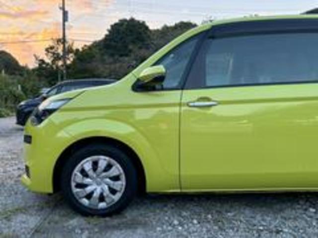 個性的なカラーと美しいフォルム！　鮮やかなイエローのボディは、スペイド特有の左右非対称なデザインを一層際立たせています。【スペイド】