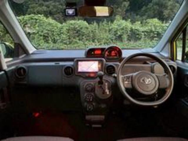 スペイドならではの広大な室内空間と、視界の良さが際立っています。内装全体が綺麗に保たれており、清潔感のある空間です。【スペイド】