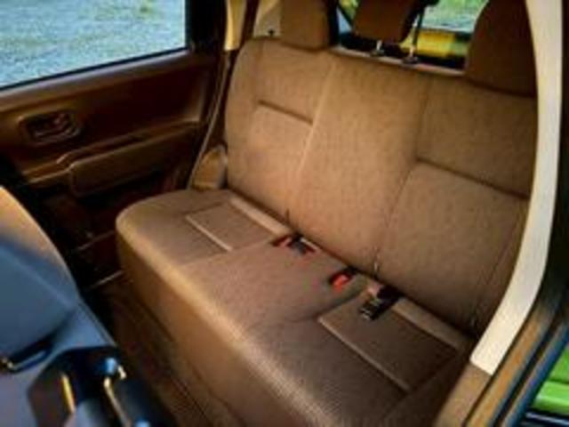 スペイドならではの広大な開放感！助手席側の広い開口部が、乗り降りのしやすさを物語っています。【スペイド】