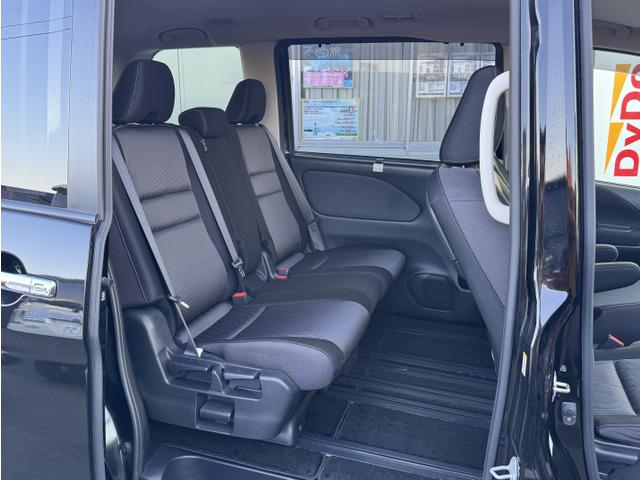 セレナ ハイウェイスターV 衝突被害軽減 三列シート Wエアコン パワステ アイドリングストップ インテリジェントキー クルコン 盗難防止装置 パワーウインドウ オートライト キーレスエントリー ハイビームアシスト フルフラット(30枚目)