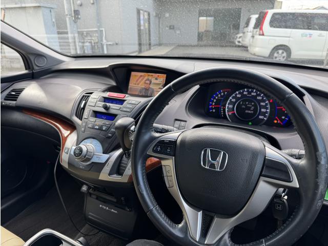 オデッセイ Ｍエアロパッケージ　ナビテレビ　車高調　社外アルミホイール　パワーステアリング　パワーウィンドウ　ダブルエアコン　運転席助手席エアバッグ　ＡＢＳ　横滑り防止装置　キーフリー　フルフラット　衝突安全ボディ（48枚目）