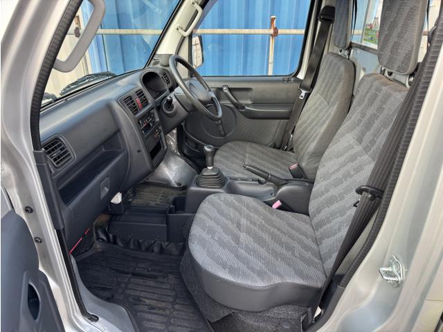 キャリイトラック ＫＣエアコン・パワステ　ＰＳ　５速フロアミッション　あおりプロテクター　荷台ゴムマット（24枚目）