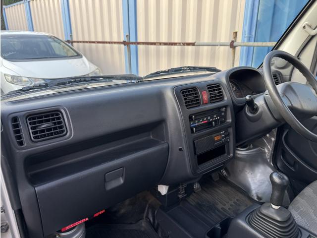 キャリイトラック ＫＣエアコン・パワステ　ＰＳ　５速フロアミッション　あおりプロテクター　荷台ゴムマット（25枚目）