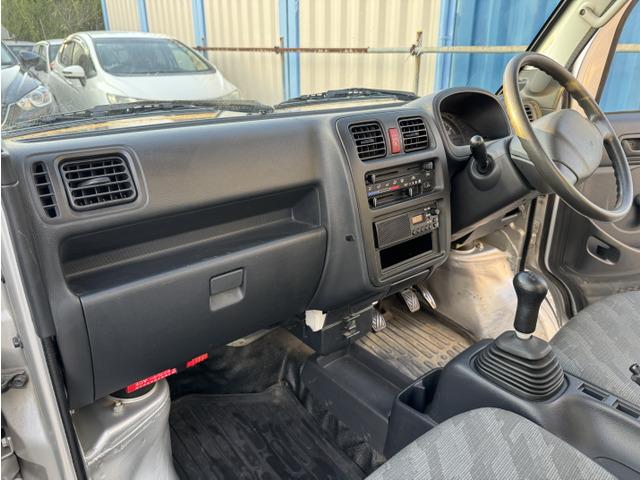 キャリイトラック ＫＣエアコン・パワステ　ＰＳ　５速フロアミッション　あおりプロテクター　荷台ゴムマット（28枚目）