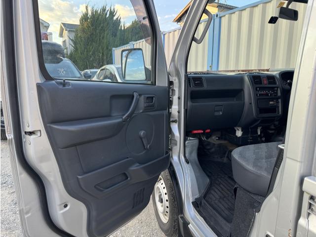 キャリイトラック ＫＣエアコン・パワステ　ＰＳ　５速フロアミッション　あおりプロテクター　荷台ゴムマット（33枚目）