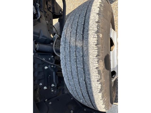 ダイナトラック 　平ボディ　３トンワイドロング　ワンオーナー　記録簿　衝突軽減　レーンキープ　カーナビ　ＥＴＣ　積載量　３０００ｋｇ　排気量４０００ｃｃ　総重量６３６５ｋｇ　３人乗り　カーナビ　ＴＶ　Ｂｌｕｅｔｏｏｔｈ（52枚目）
