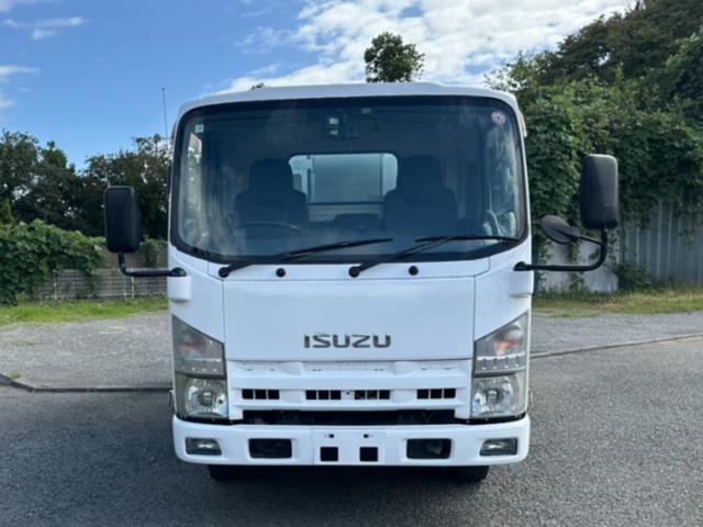 エルフトラック 3トンアームロール 新明和 ワンオーナー レーンキープアシスト アダプティブクルーズコントロール スペアキー キーレス フローティングナビ ETC AUX FM/AMラジオ フロントフォグ メッキ(2枚目)