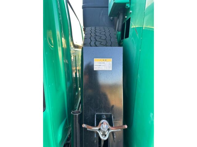 エルフトラック 2tプレス パッカー車 4.3立米 記録簿付 キーレス スペアキー バックモニター ETC フロントフォグランプ 後輪ダブル 電動格納ミラー アイドリングストップ フロア6MT エアコン FM/AM(50枚目)