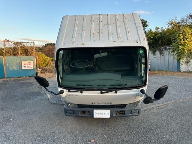 エルフトラック 3t ダンプ ワンオーナー 全低床 ETC スマートキー フロア6MT 後輪ダブル TKG-NKR85AD 4JJ1 3人乗り 最大積載量3000kg 長さ469cm 幅169cm 高さ198cm(6枚目)
