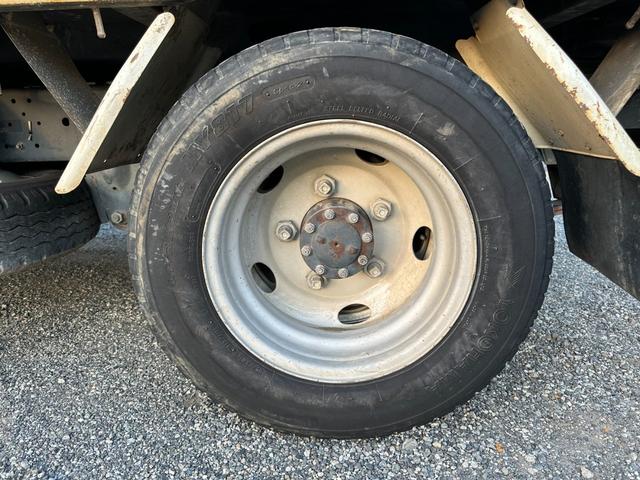 エルフトラック 3t ダンプ ワンオーナー 全低床 ETC スマートキー フロア6MT 後輪ダブル TKG-NKR85AD 4JJ1 3人乗り 最大積載量3000kg 長さ469cm 幅169cm 高さ198cm(55枚目)