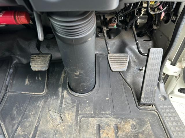 エルフトラック 　パッカー車　５．１立米　回転板式　まきこみ　新明和　Ｇ－ＲＸ　ワンオーナー　キーレス　バックカメラ　ドライブレコーダー　電動格納ミラー　ＡＵＸ　ＦＭ／ＡＭラジオ　長さ５３０ｃｍ　幅１８９ｃｍ（37枚目）