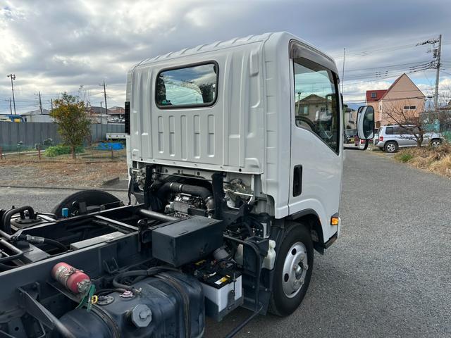 エルフトラック 　パッカー車　５．１立米　回転板式　まきこみ　新明和　Ｇ－ＲＸ　ワンオーナー　キーレス　バックカメラ　ドライブレコーダー　電動格納ミラー　ＡＵＸ　ＦＭ／ＡＭラジオ　長さ５３０ｃｍ　幅１８９ｃｍ（47枚目）