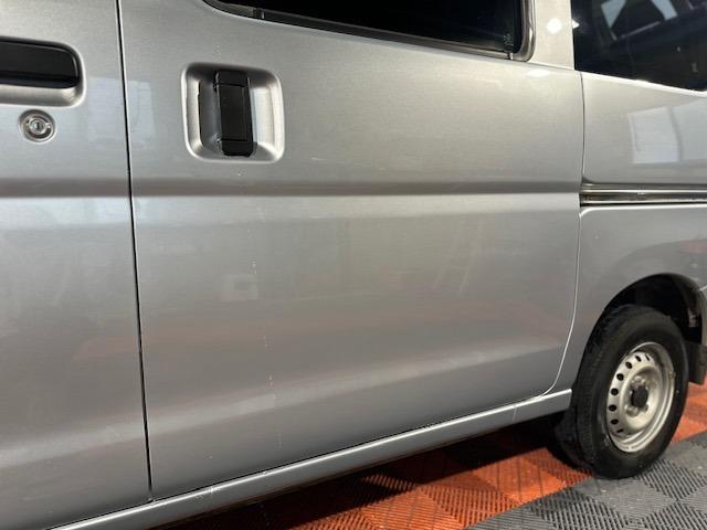 ハイゼットカーゴ ＤＸ　ＳＡＩＩＩ　禁煙車・ワンオーナー・記録簿・スマートアシスト３・ナビ・Ｂｌｕｅｔｏｏｔｈ・パワーウインドウ・キーレス・プライバシーガラス・保証書・取説（32枚目）