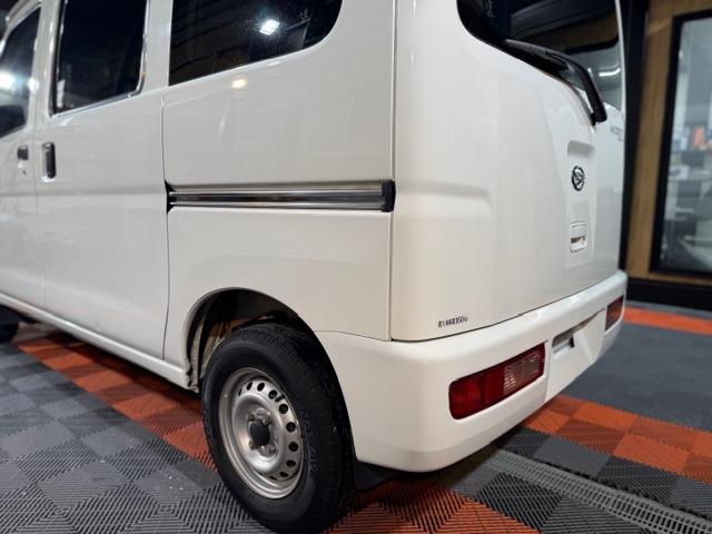 ハイゼットカーゴ ＤＸ　禁煙車・記録簿・４速オートマ・パワーウインドウ・キーレス・プライバシーガラス・荷室マット新品・両側スライドドア・フルフラットシート・保証書・取説（28枚目）