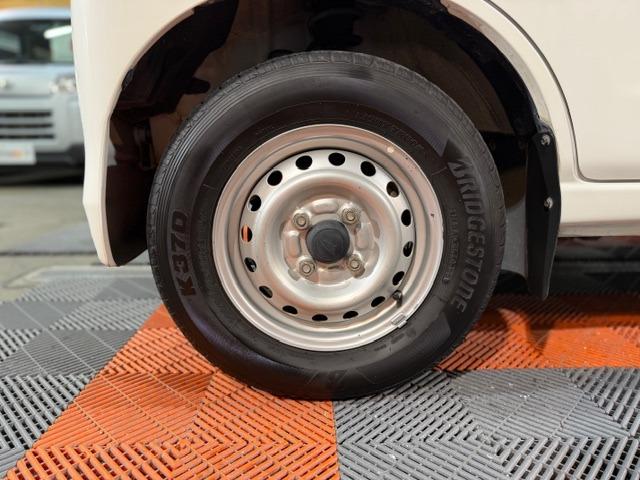 ハイゼットカーゴ ＤＸ　禁煙車・記録簿・４速オートマ・パワーウインドウ・キーレス・プライバシーガラス・荷室マット新品・両側スライドドア・フルフラットシート・保証書・取説（31枚目）