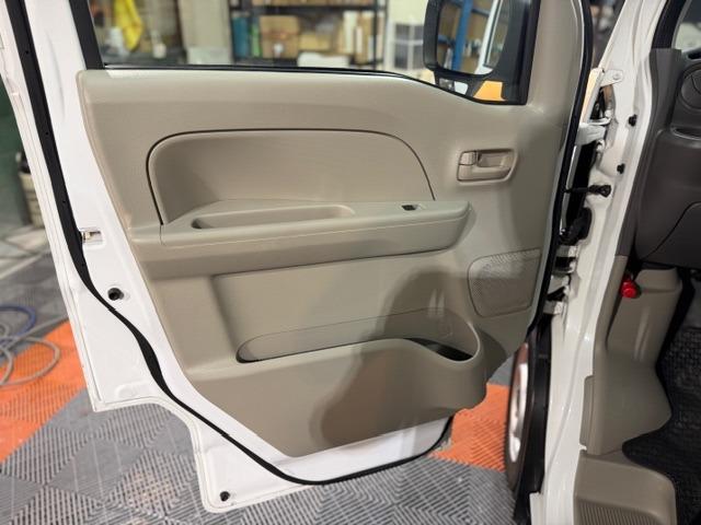 エブリイ ＰＣ　ワンオーナー・禁煙車・記録簿・４速オートマ・デュアルカメラブレーキサポート・衝突被害軽減ブレーキ・パワーウインドウ・キーレス・プライバシーガラス・保証書・取説（42枚目）
