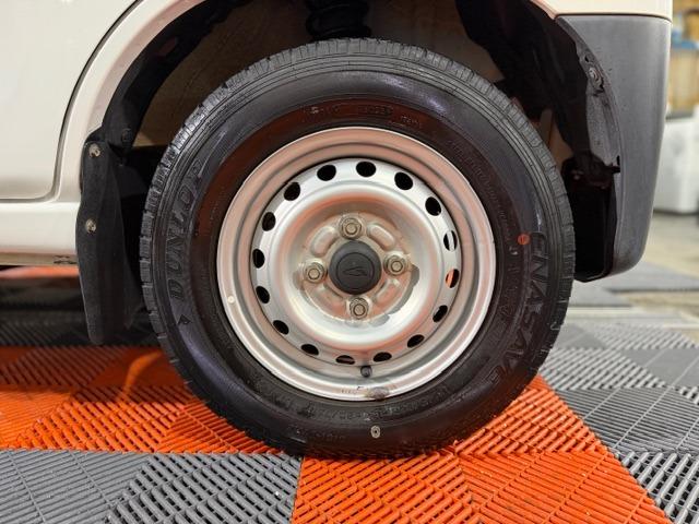 ハイゼットカーゴ ＤＸ　ＳＡＩＩＩ　ワンオーナー・禁煙車・記録簿・衝突被害軽減ブレーキ・パートタイム４ＷＤ・４速オートマ・パワーウインドウ・キーレス・プライバシーガラス・保証書・取説（36枚目）