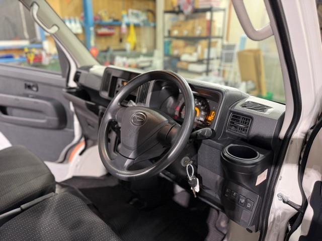 ハイゼットカーゴ ＤＸ　ＳＡＩＩＩ　ワンオーナー・禁煙車・記録簿・衝突被害軽減ブレーキ・パートタイム４ＷＤ・４速オートマ・パワーウインドウ・キーレス・プライバシーガラス・保証書・取説（39枚目）