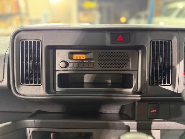 ハイゼットカーゴ ＤＸ　ＳＡＩＩＩ　ワンオーナー・禁煙車・記録簿・衝突被害軽減ブレーキ・パートタイム４ＷＤ・４速オートマ・パワーウインドウ・キーレス・プライバシーガラス・保証書・取説（45枚目）