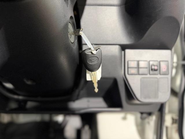 ハイゼットカーゴ ＤＸ　ＳＡＩＩＩ　ワンオーナー・禁煙車・記録簿・衝突被害軽減ブレーキ・パートタイム４ＷＤ・４速オートマ・パワーウインドウ・キーレス・プライバシーガラス・保証書・取説（48枚目）