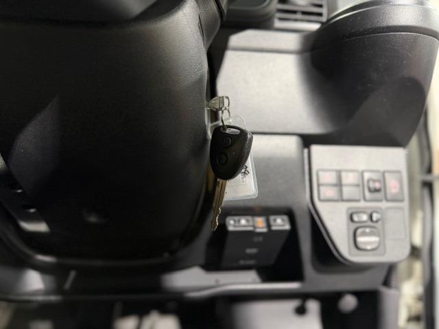 ハイゼットカーゴ クルーズＳＡＩＩＩ　ビジネスパッケージ・ワンオーナー・禁煙車・記録簿・ナビ・バックカメラ・電動格納ミラー・パワーウインドウ・キーレス・プライバシーガラス・保証書・取説（49枚目）