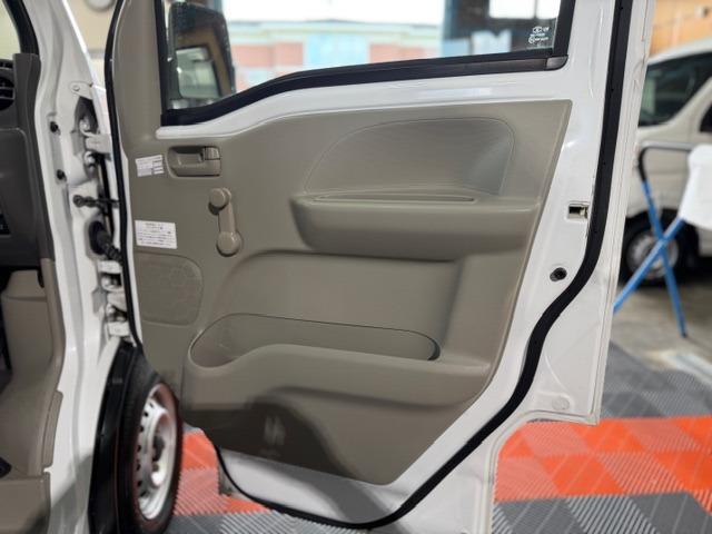 NV100クリッパーバン DX ワンオーナー・禁煙車・記録簿・パートタイム4WD・走行2万キロ・2nd発進・フルフラット・ETC・保証書・取説(37枚目)