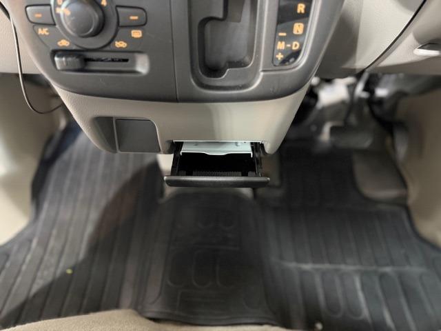 NV100クリッパーバン DX ワンオーナー・禁煙車・記録簿・パートタイム4WD・走行2万キロ・2nd発進・フルフラット・ETC・保証書・取説(46枚目)