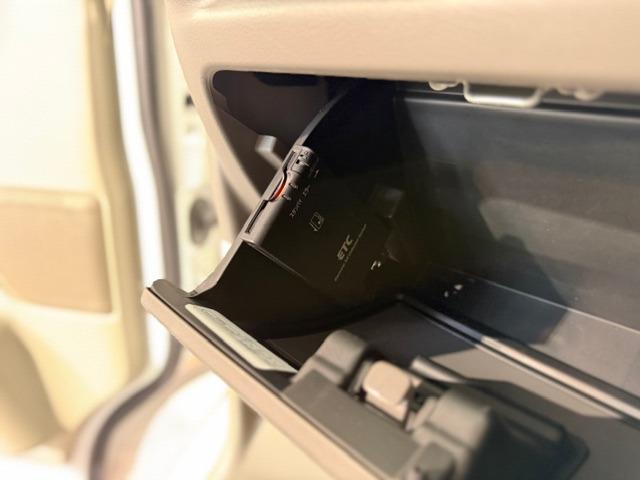 NV100クリッパーバン DX ワンオーナー・禁煙車・記録簿・パートタイム4WD・走行2万キロ・2nd発進・フルフラット・ETC・保証書・取説(49枚目)